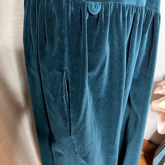 80s Vintage Norman Shirtmakers Green Velvet Dress A Line Pleated Women's Size 12 - Picture 8 of 15